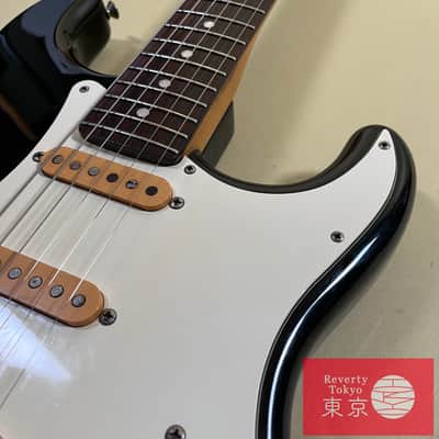Fender Japan ST33R Stratocaster E Serial 1980s Electric Guitar image 4