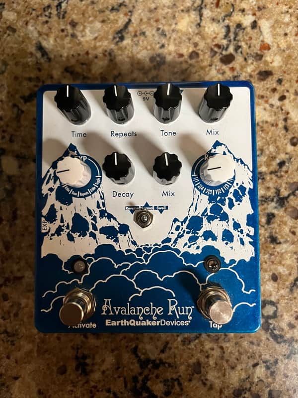 EarthQuaker Devices Avalanche Run Stereo Reverb & Delay with Tap Tempo V2
