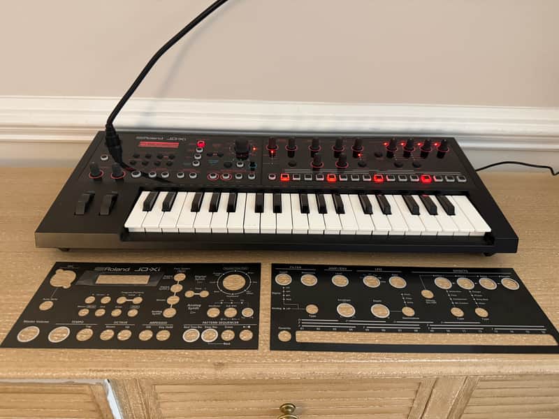 Roland JD-Xi 37-Key Analog/Digital Crossover Synthesizer