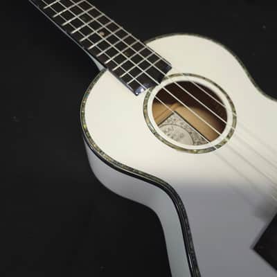 Lanikai Julia Michaels White Pearl Tenor Signature Ukulele w/i ag image 11