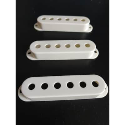 3 WD Parchment (Old White) 52,5 mm Stratocaster style Pickup Covers image 6