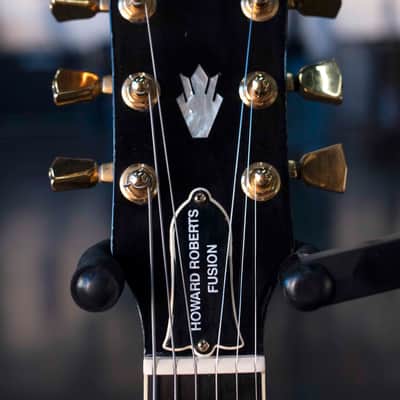 GIBSON 1997 HOWARD ROBERTS FUSION III WITH CASE image 7
