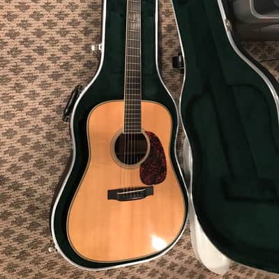 martin HD28V 2001 Gloss Natural image 1