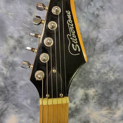 Vintage 1998 Silvertone Revolver Model SS-10BK Strat Style Electric Guitar New Strings Pro Setup Gigbag image 6