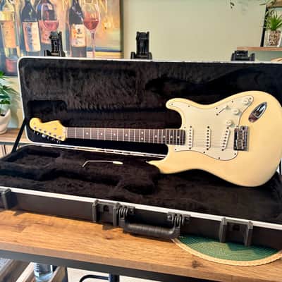 Fender American Standard Stratocaster with Rosewood Fretboard 2011 - Olympic White image 4