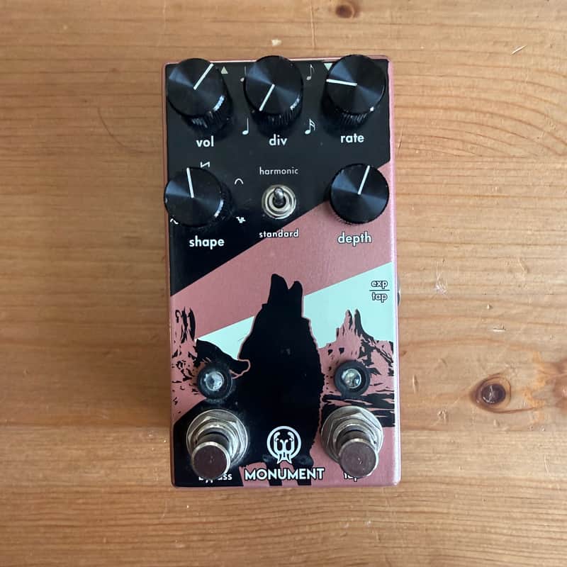 Walrus Audio Monument Harmonic Tap Tremolo V2 2018 - Present - Coral / Black image 1