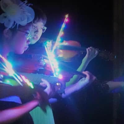 Rozanna's Multi Color Glow Bow - 1/4 image 2