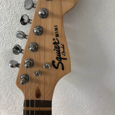 Squier Mini Stratocaster IL Dakota red image 3
