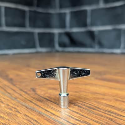 Ludwig Drum Key (10115‑U‑136) – 1970s Vintage Drum Hardware, Classic Ludwig Fit & Feel image 3