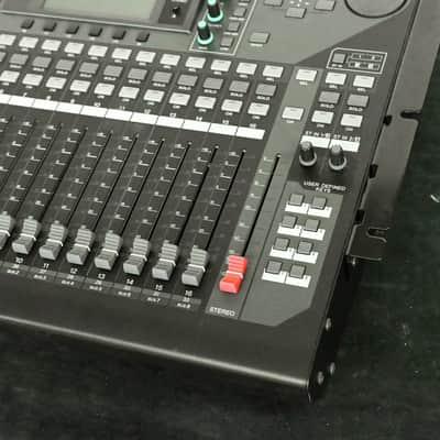 Yamaha 01V96i 96kHz 40-Channel Digital Mixing Console CG014RK image 3