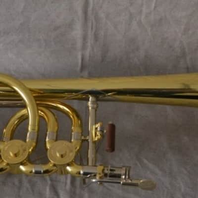 Trombon Bajo Shires Q36YR como nuevo image 5
