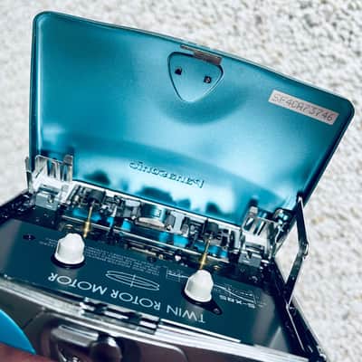 PANASONIC S30 Walkman Cassette Player, Excellent Candy Blue ! Tested & Working ! image 8
