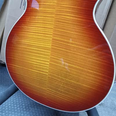 Gibson Les Paul Supreme in Cherry Sunburst (2003) 1st Year Gold Frets Fancy Binding! image 11