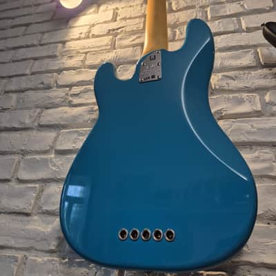 Fender American Professional II Precision bass 5 strings - miami blue image 1