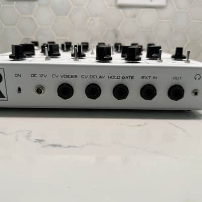 Soma Laboratory Lyra-8 Organismic Synthesizer 2017 - 2020 - White image 4