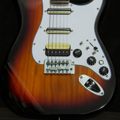 XX-Light 5.5lb. Sunburst Stratocaster with Custom 22 fret Bound Rosewood/Maple Neck+ Multi-Sound Switching With 3 Matching Humbucking Custom Pickups + 3 Coil Spit Toggles + Kill Switch + Leveled, Crowned and Polished Frets with Full Setup! image 2