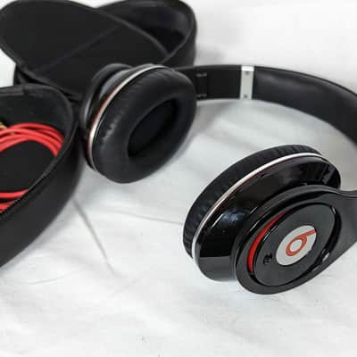 Monster Beats by Dr. Dre Studio High-Definition Isolation Headphones image 2