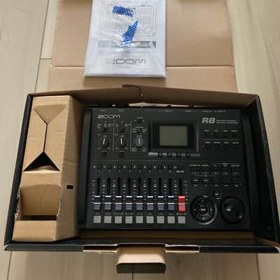 Zoom R8 レコーダー・サンプラー・コントローラー Zoom R8 - Recorder/Interface/Controller/Sampler