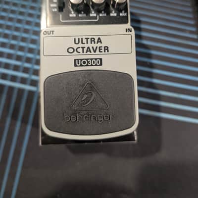 Behringer UO300 3-Mode Octaver Effects Pedal - Standard image 1