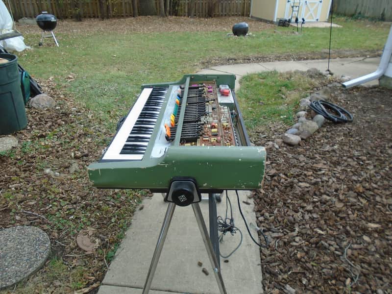 Farfisa VIP-370 60's - Olive image 1