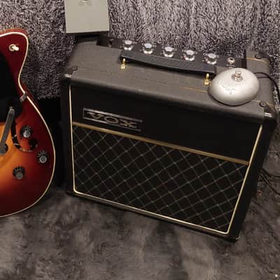 1965 Vox Pathfinder tube amp image 1