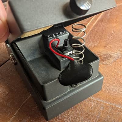 BOSS MT-2 Metal Zone Guitar Distortion Effect Pedal Used NO Issues Great Pedal! image 9