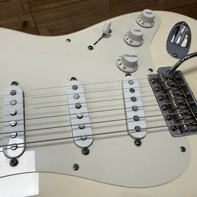 Fender Jimmie Vaughan Stratocaster Guitar -1997 - MIM- Olympic White 7lbs 14oz w/Roadrunner gig bag image 23