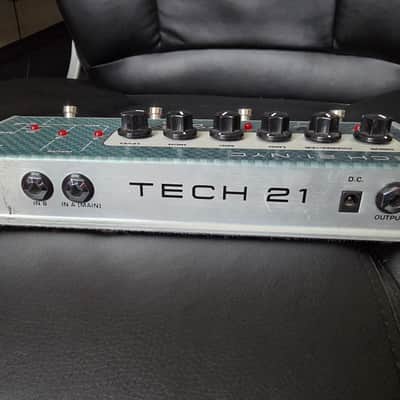 Tech 21 VT Bass Deluxe 2010s - Brushed Aluminum image 2