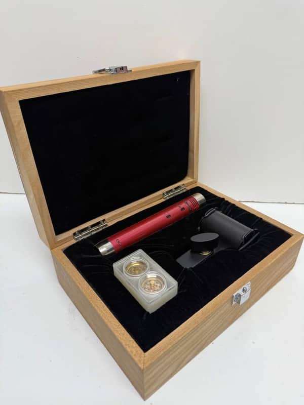Avantone Pro CK-1 FET Small Diaphragm Multipattern Condenser Microphone 2010 - Present - Red image 1
