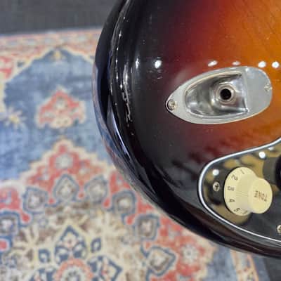 Used Fender American Stratocaster 3 color burst maple 2016 image 8