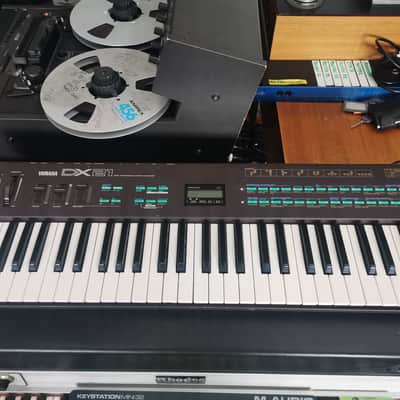 Yamaha DX21 Programmable Algorithm Synthesizer 1985 - Black