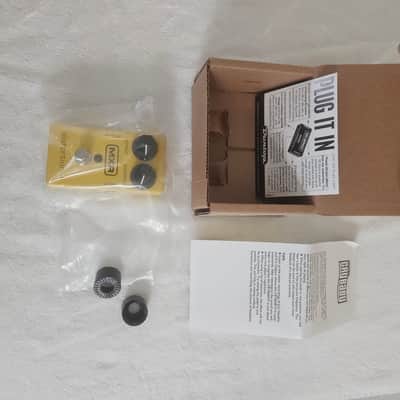 MXR fx pedal, mint condition in the box with paperwork M 104 image 2