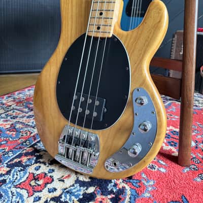 Ernie Ball Music Man StingRay 1991 – Birdseye Neck – w/ Case image 3