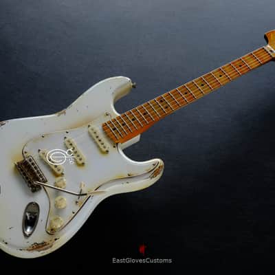 Fender Stratocaster Artist Series Jimi Hendrix Olympic White with Custom Hardcase Heavy Aged Relic image 2