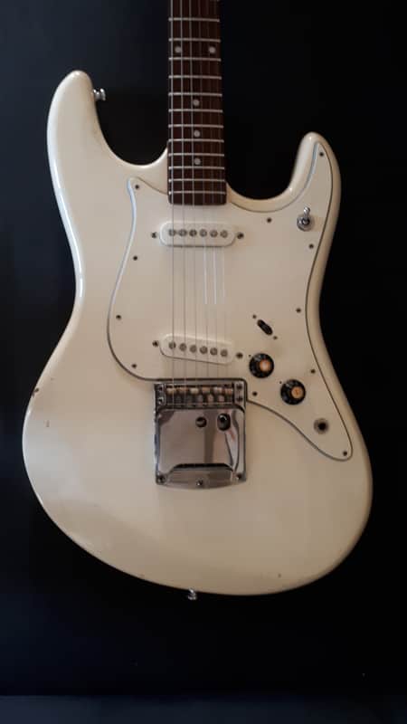 Aria Diamond 1802 T 60'-70' white | Reverb