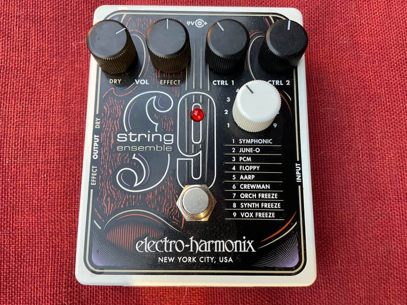 Electro-Harmonix String9 String Ensemble 2022 - Present - White / Brown Graphic image 1