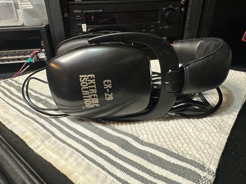 Studio Headphones Extreme Isolation EX29 image 1