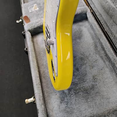 Fender Stratocaster Tom Delonge signature series imagen 4