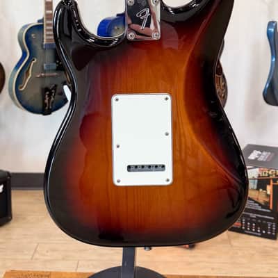 2020 Fender Player Stratocaster HSS - Sunburst image 3