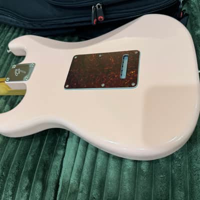 Fender limited edition player Stratocaster hss roasted neck shell pink 2021 image 8
