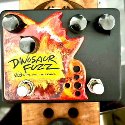 Nine Volt Nirvana Dino Fuzz October 2002 image 1
