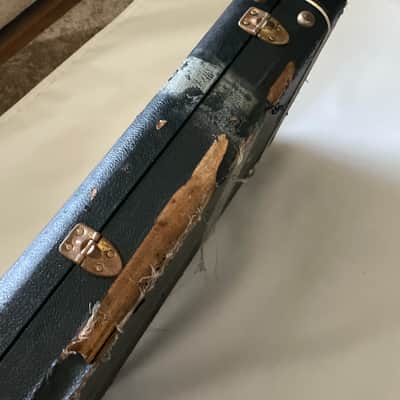 Immagine 1980's Kramer Pacer, Baretta, Sustainer Black Tolex Hardshell Electric Guitar Case (Rough Shape, Needs repair) - 8