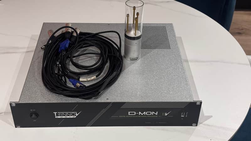 Trinnov D-Mon 12 + Microphone image 1