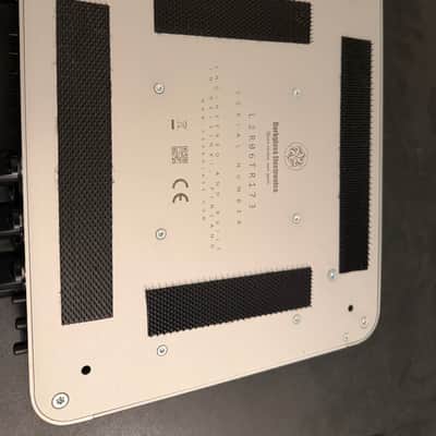 Darkglass Electronics Microtubes 900 V2 900-Watt Bass Amp Head 2019 - Present - Silver image 4