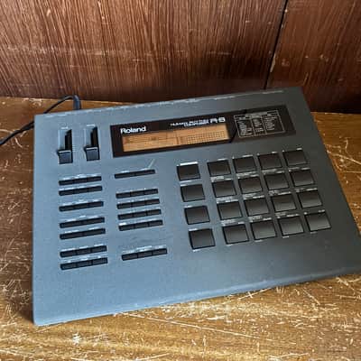 Roland R-8 Human Rhythm Composer Drum Machine NEW INTERNAL BATTERY w/ power supply