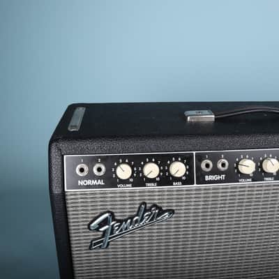 2005 Fender Custom Vibrolux Reverb 2x10 Professional Tube Amplifier image 5
