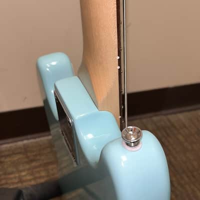 Squier Sonic Bronco Bass Daphne Blue Bild 8