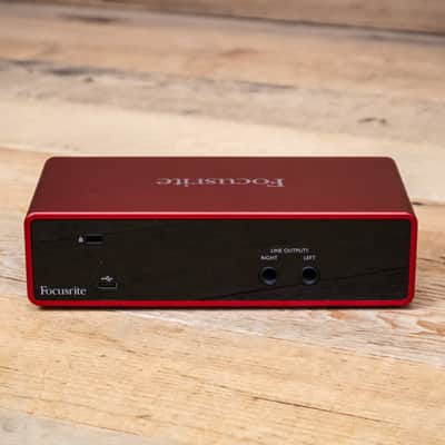 Focusrite Scarlett 2i2 (3rd Gen) USB Audio Interface Studio Recording U284387 image 4