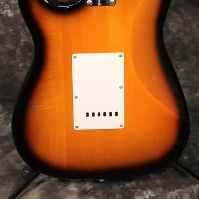 Squier Stratocaster Electric Guitar Brown Sunburst Rosewood Fretboard Black Pickguard image 4