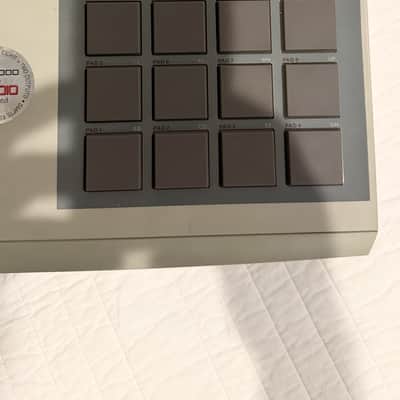 Akai MPC 2000XL Midi Production Center 1999 image 3